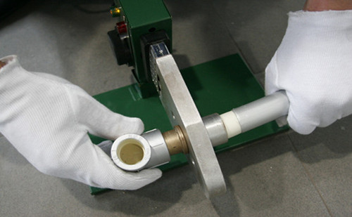 “興紀龍”鋁合金襯塑PP-R的承插熱熔連（lián）接