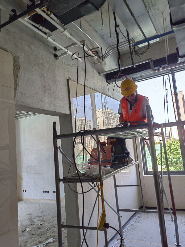 “興紀龍（lóng）”鋁合金襯塑PE-RT複合（hé）管電熔連接